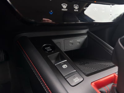 2025 Nissan Kicks SR AWD
