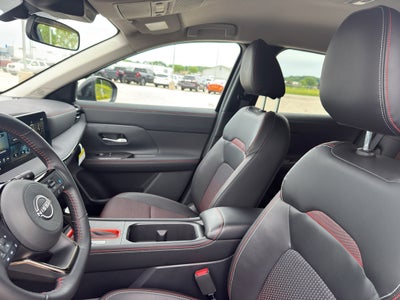 2025 Nissan Kicks SR AWD