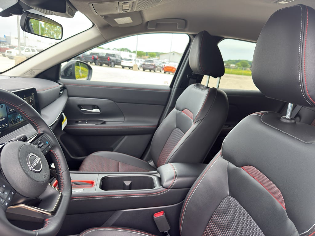 2025 Nissan Kicks SR AWD
