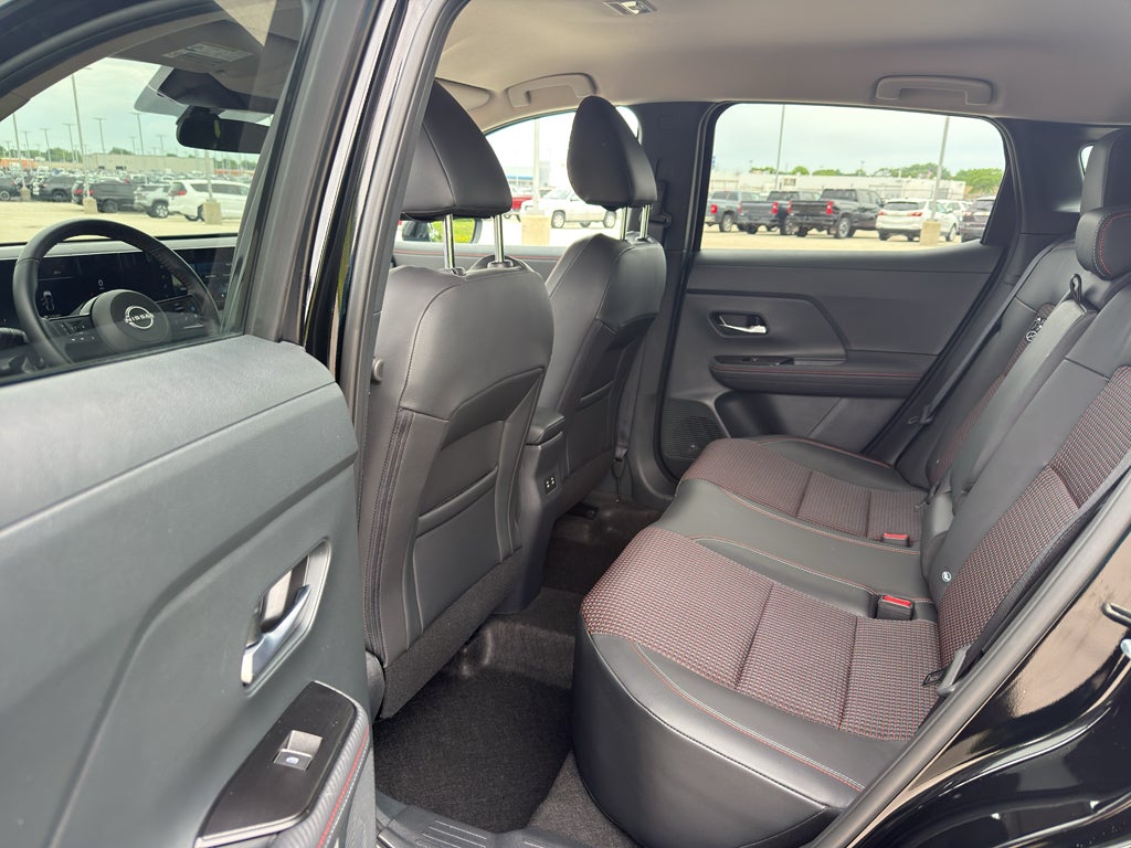 2025 Nissan Kicks SR AWD