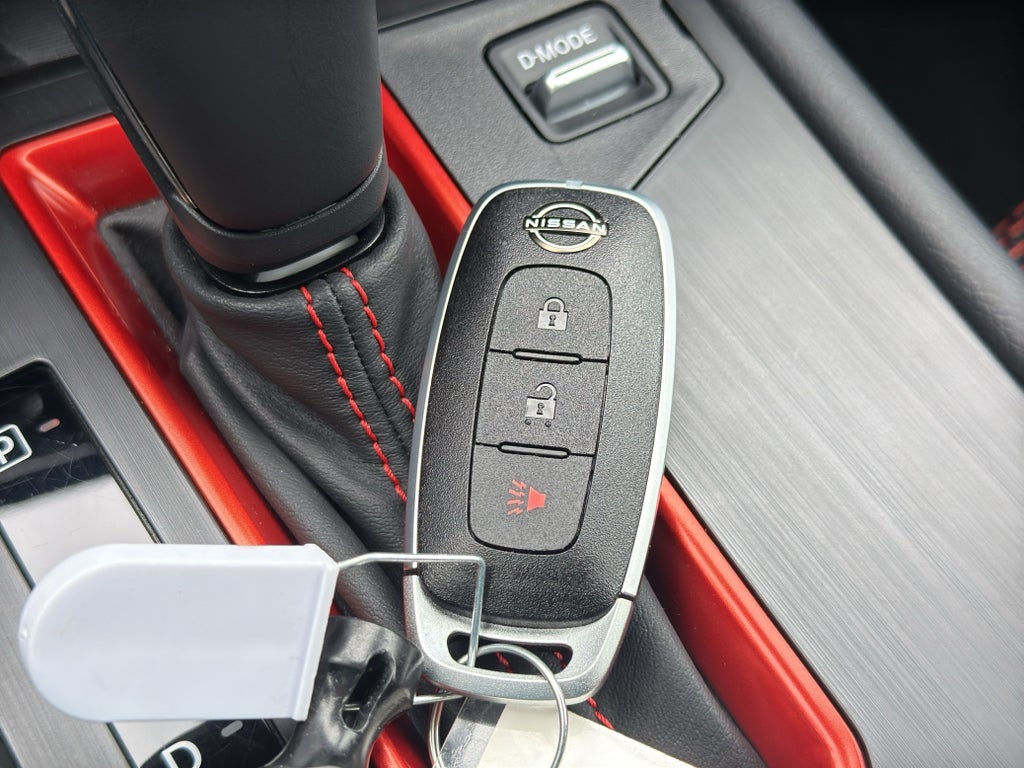 2025 Nissan Kicks SR AWD