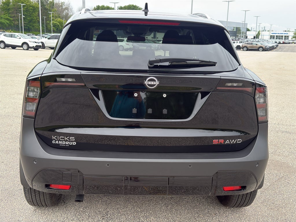 2025 Nissan Kicks SR AWD