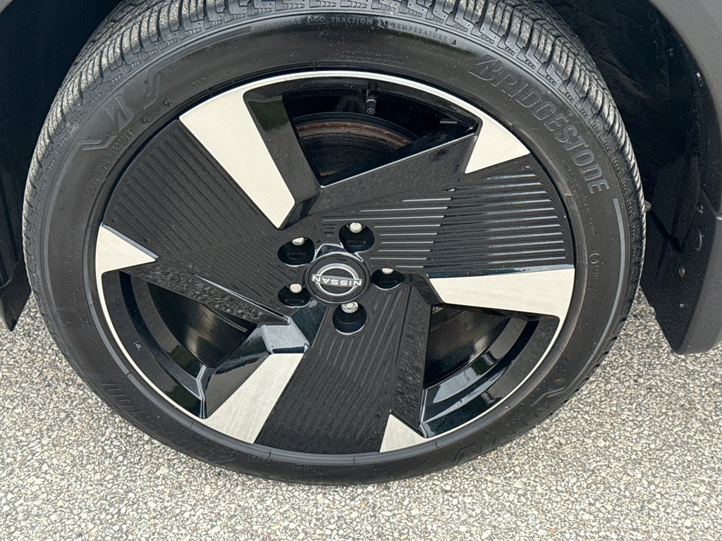 2025 Nissan Kicks SR AWD