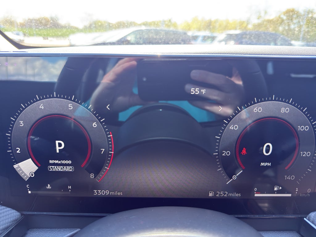 2025 Nissan Kicks SR AWD