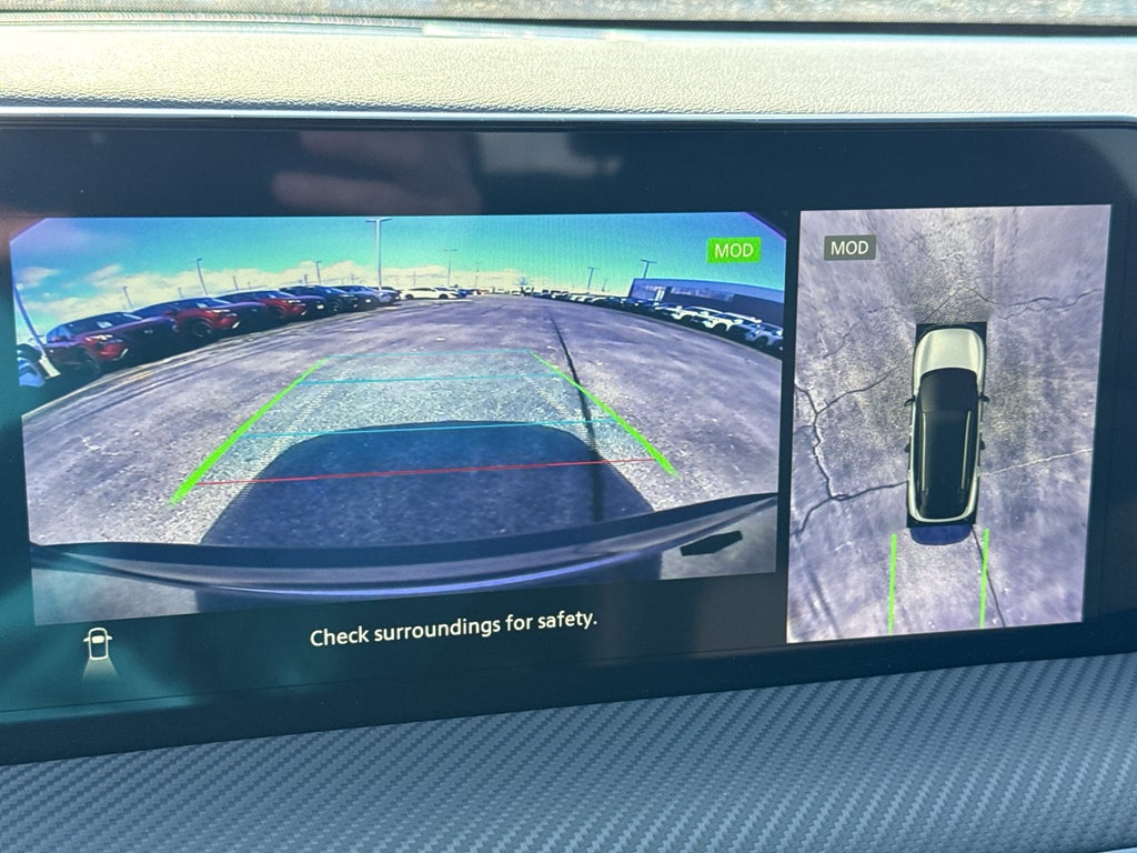 2025 Nissan Kicks SR AWD