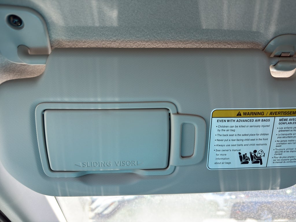 2025 Nissan Kicks SR AWD