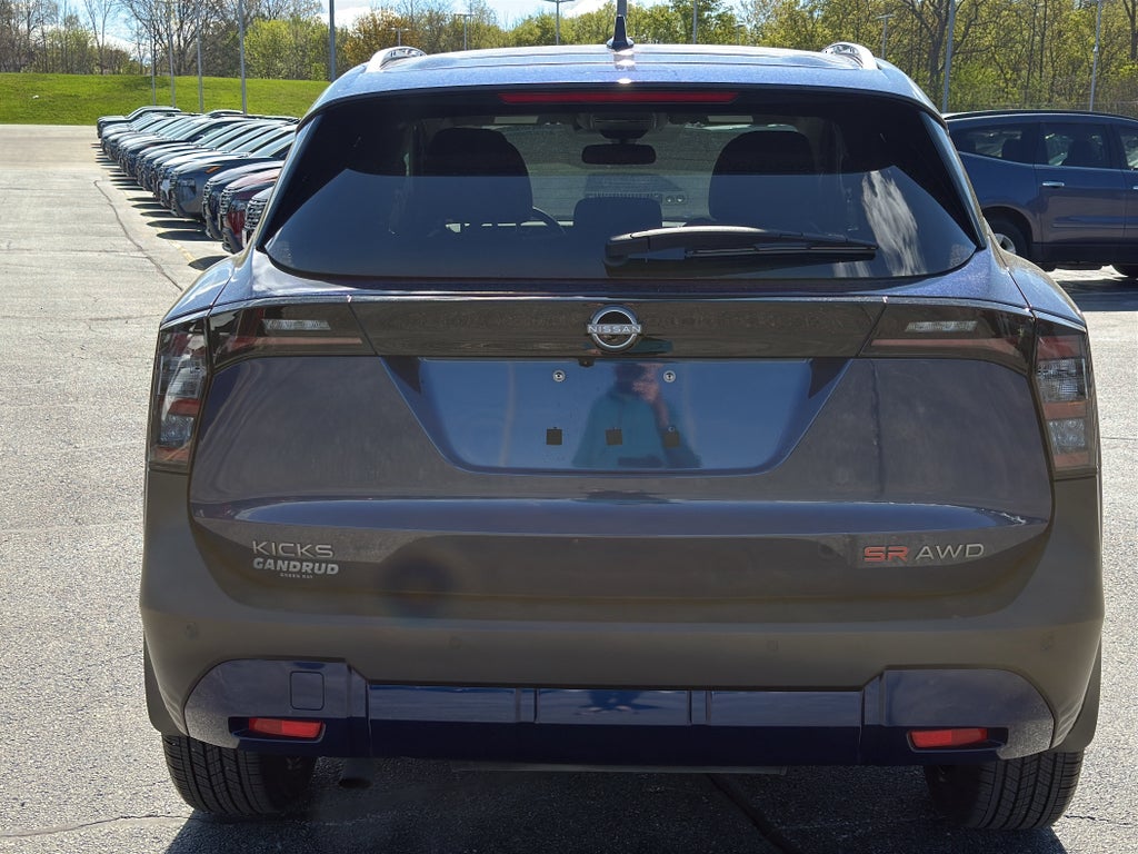 2025 Nissan Kicks SR AWD