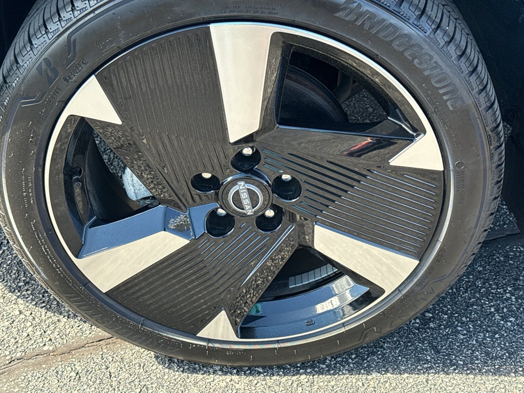2025 Nissan Kicks SR AWD