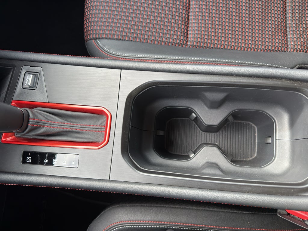 2025 Nissan Kicks SR AWD