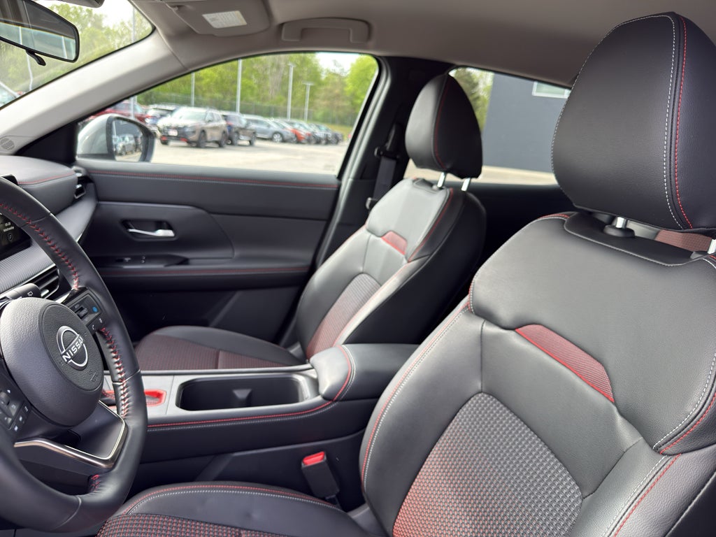 2025 Nissan Kicks SR AWD