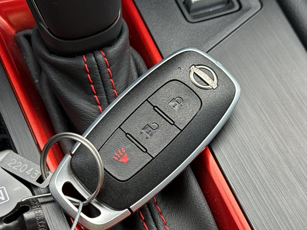 2025 Nissan Kicks SR AWD