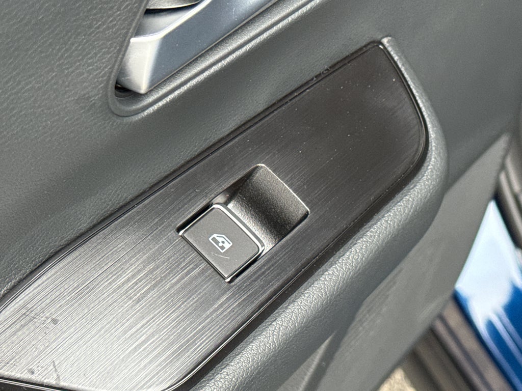 2026 Nissan Kicks SR AWD