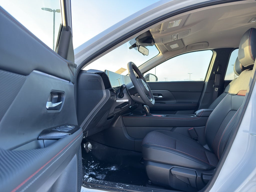 2026 Nissan Kicks SR AWD