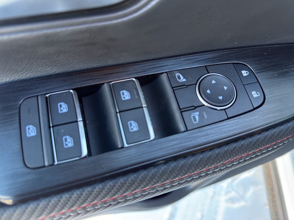 2026 Nissan Kicks SR AWD