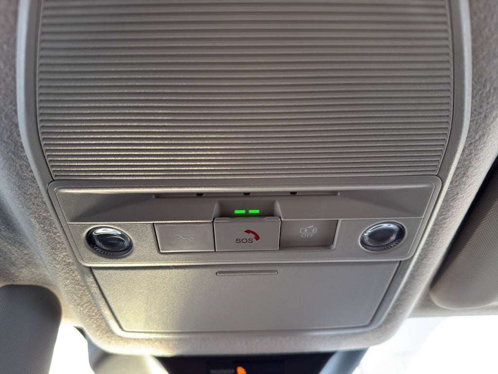 2026 Nissan Kicks SR AWD