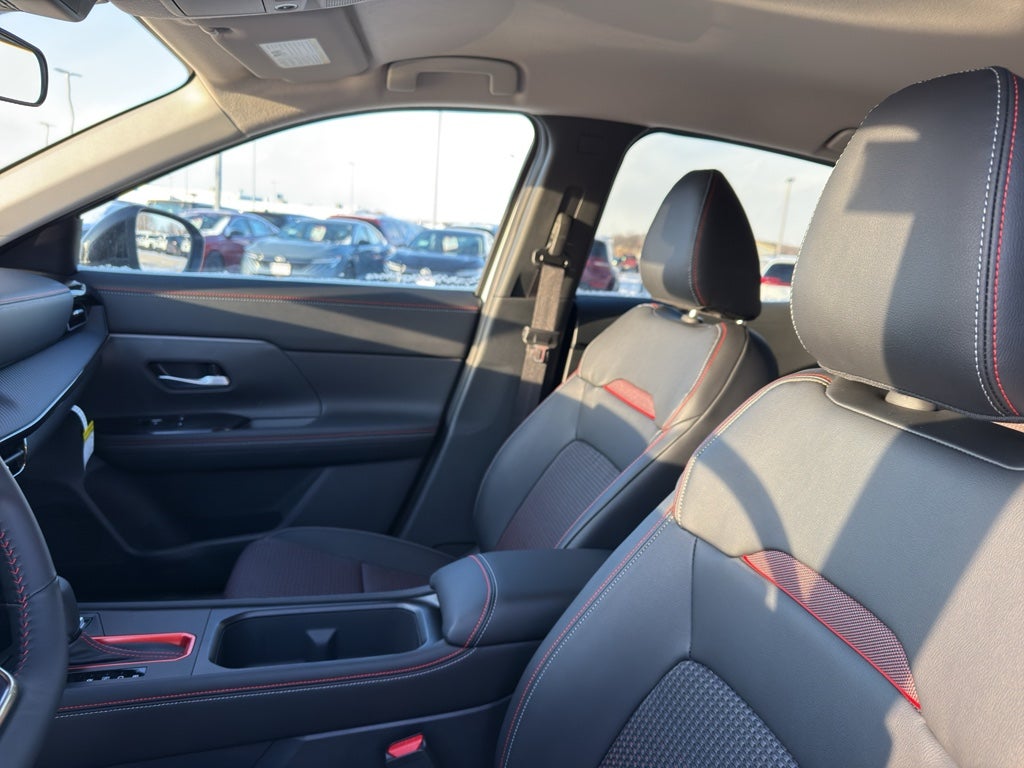 2026 Nissan Kicks SR AWD