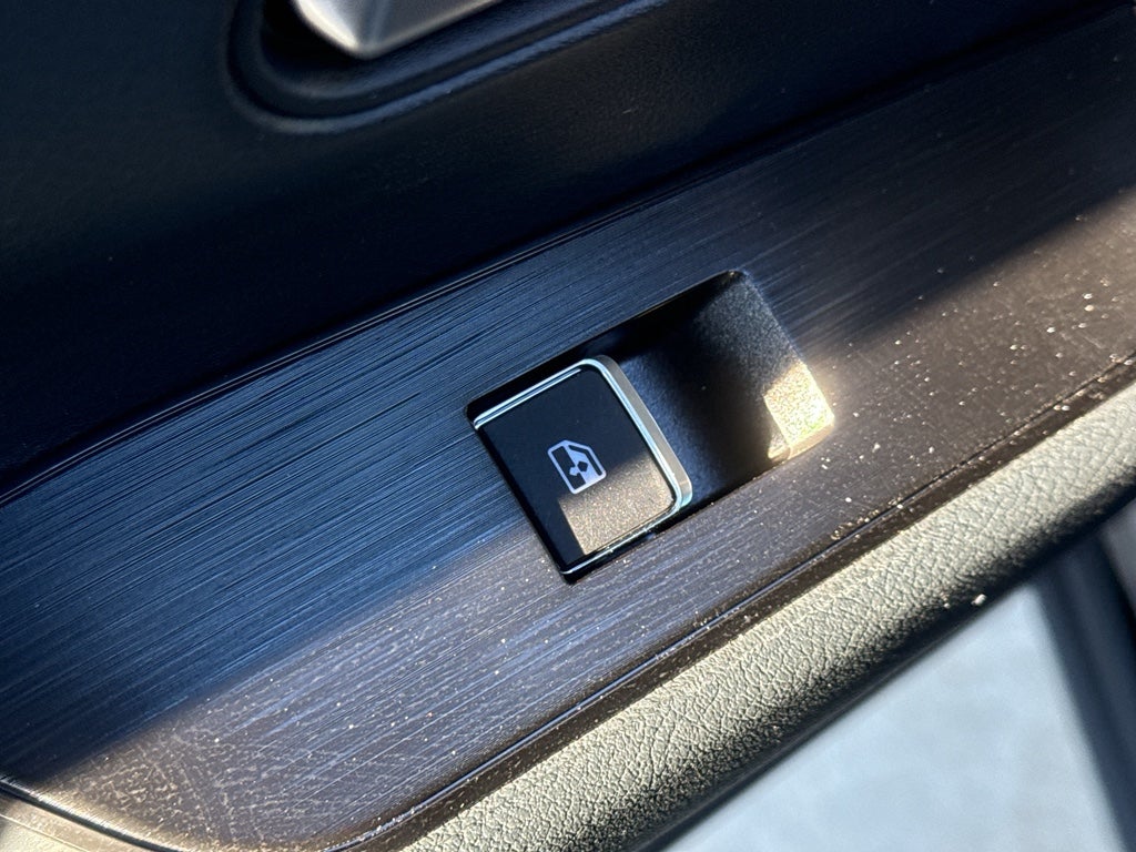 2026 Nissan Kicks SR AWD