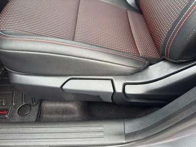 2025 Nissan Kicks SR AWD