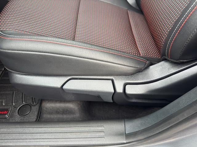 2025 Nissan Kicks SR AWD