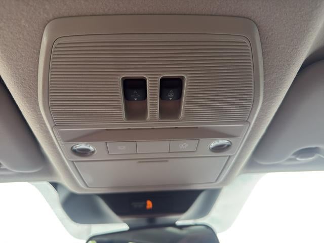 2025 Nissan Kicks SR AWD