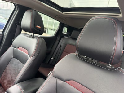 2025 Nissan Kicks SR AWD