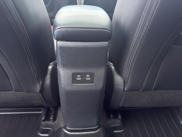 2025 Nissan Kicks SR AWD