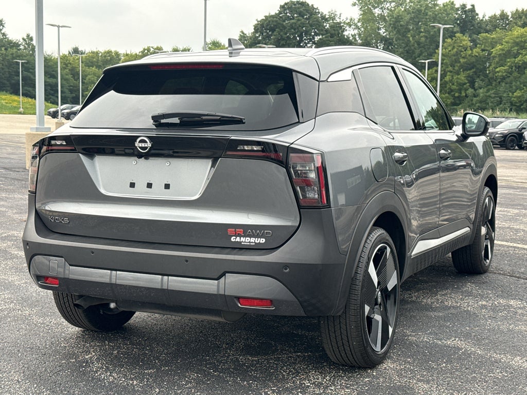 2025 Nissan Kicks SR AWD