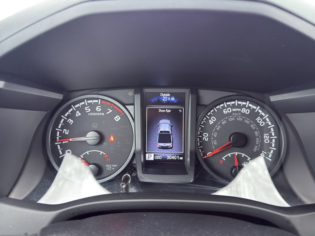 2023 Toyota Tacoma 4WD 4WD SR Double Cab 5' Bed V6 AT (Natl)