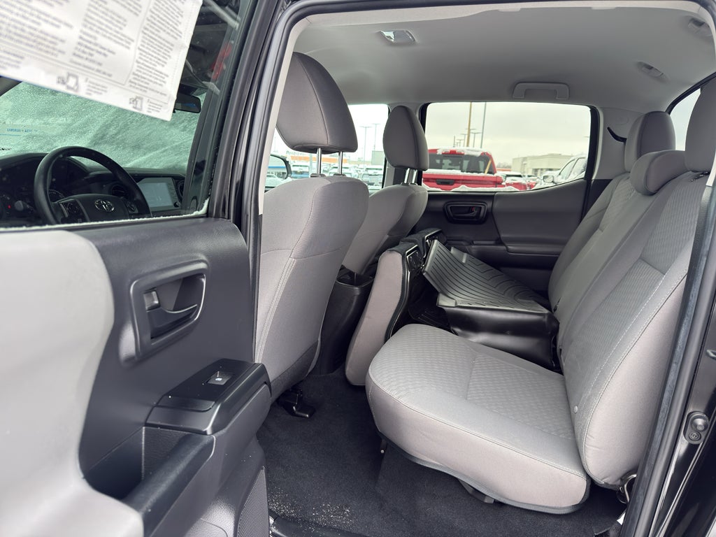 2023 Toyota Tacoma 4WD 4WD SR Double Cab 5' Bed V6 AT (Natl)