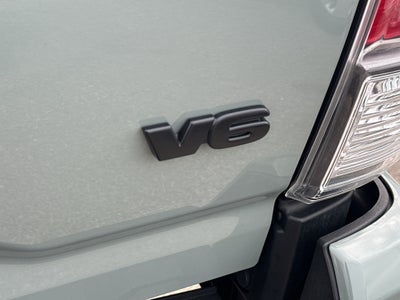 2022 Toyota Tacoma 4WD 4WD TRD Off Road Double Cab 5' Bed V6 MT (Natl)