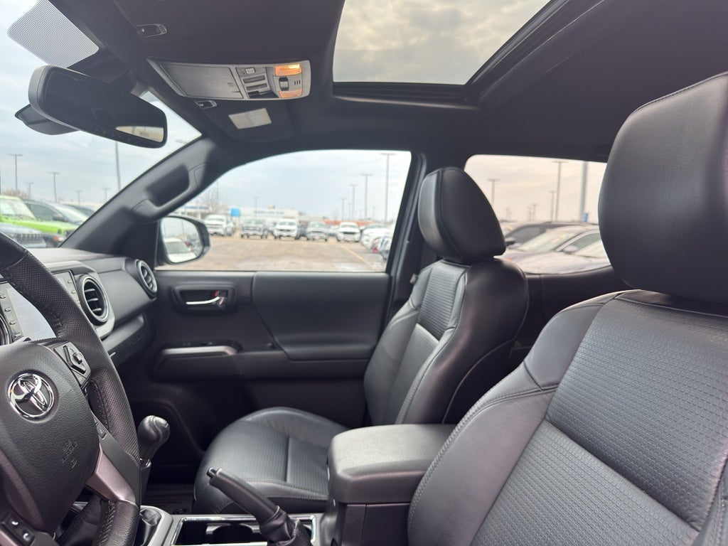 2022 Toyota Tacoma 4WD 4WD TRD Off Road Double Cab 5' Bed V6 MT (Natl)