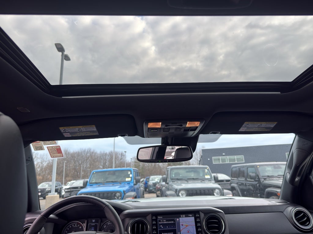 2022 Toyota Tacoma 4WD 4WD TRD Off Road Double Cab 5' Bed V6 MT (Natl)