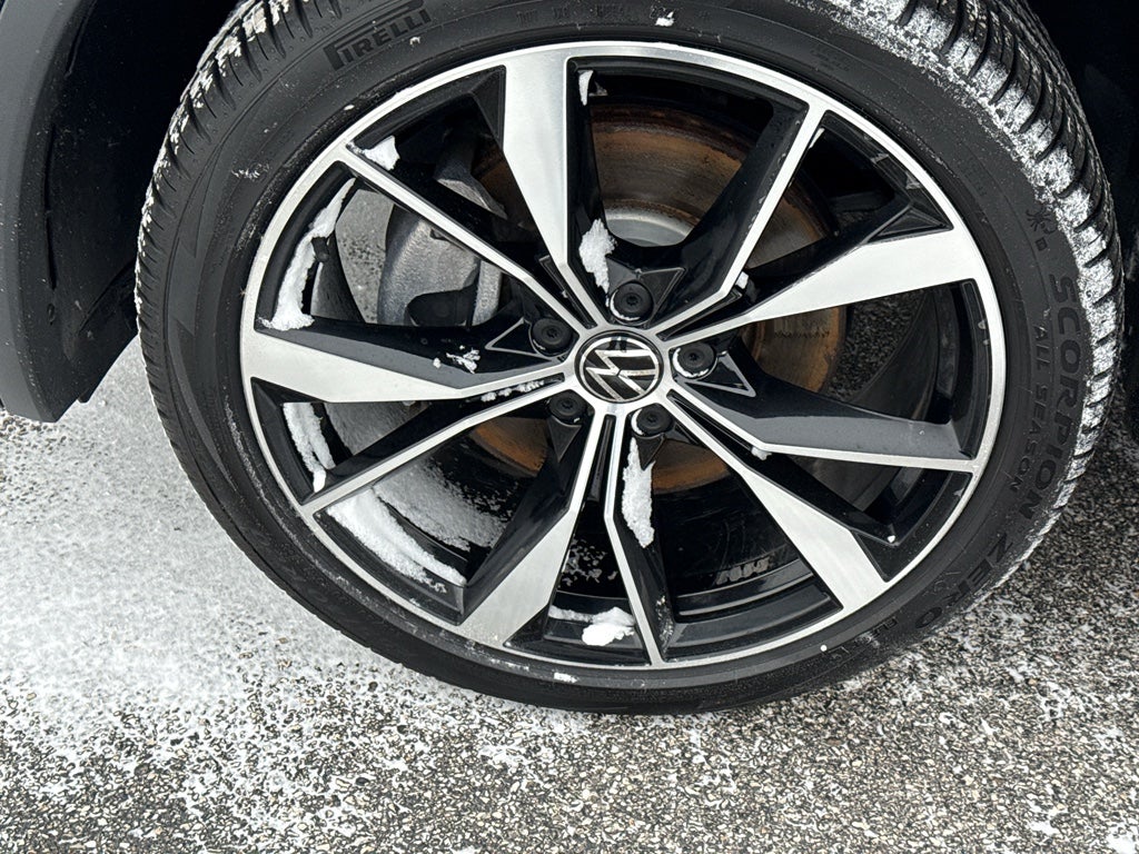 2022 Volkswagen Tiguan 2.0T SEL R-Line 4MOTION