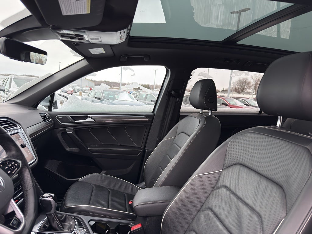 2022 Volkswagen Tiguan 2.0T SEL R-Line 4MOTION