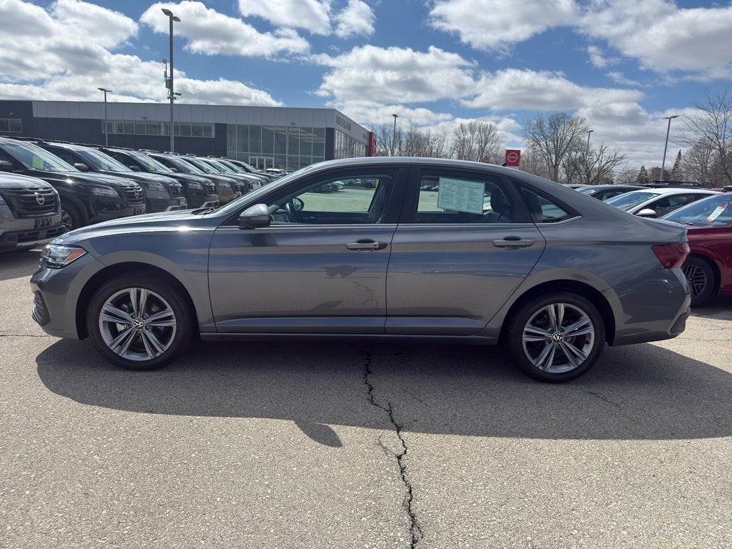 2024 Volkswagen Jetta SE Auto