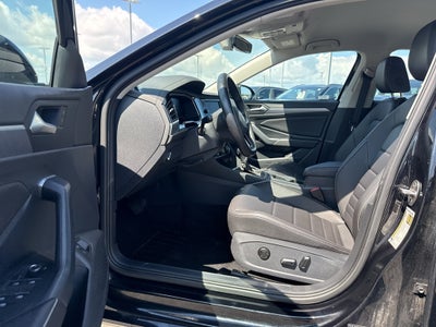 2024 Volkswagen Jetta SE Auto