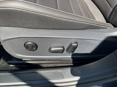 2024 Volkswagen Jetta SE Auto