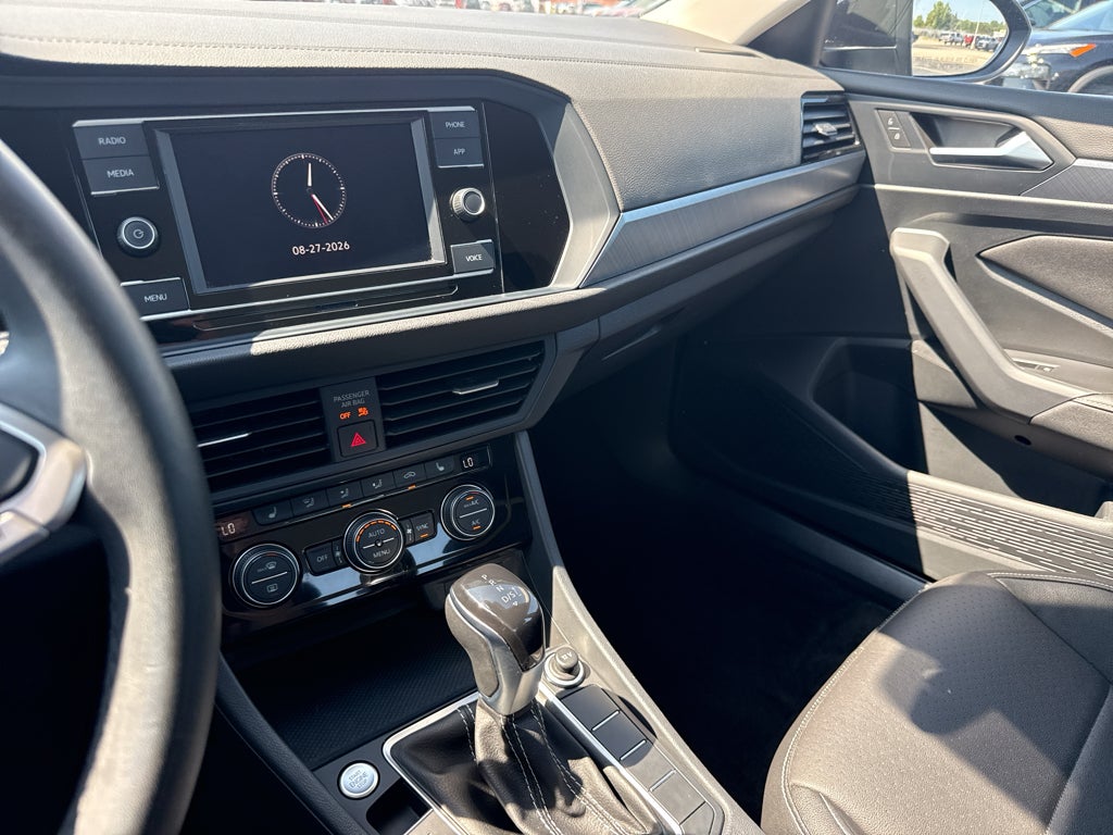 2024 Volkswagen Jetta SE Auto