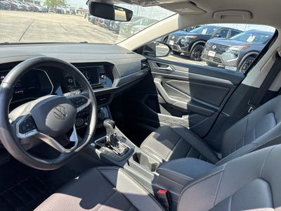 2024 Volkswagen Jetta SE Auto