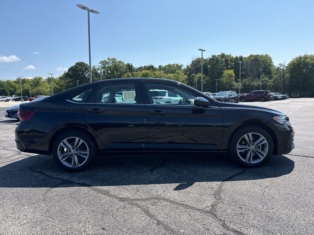 2024 Volkswagen Jetta SE Auto
