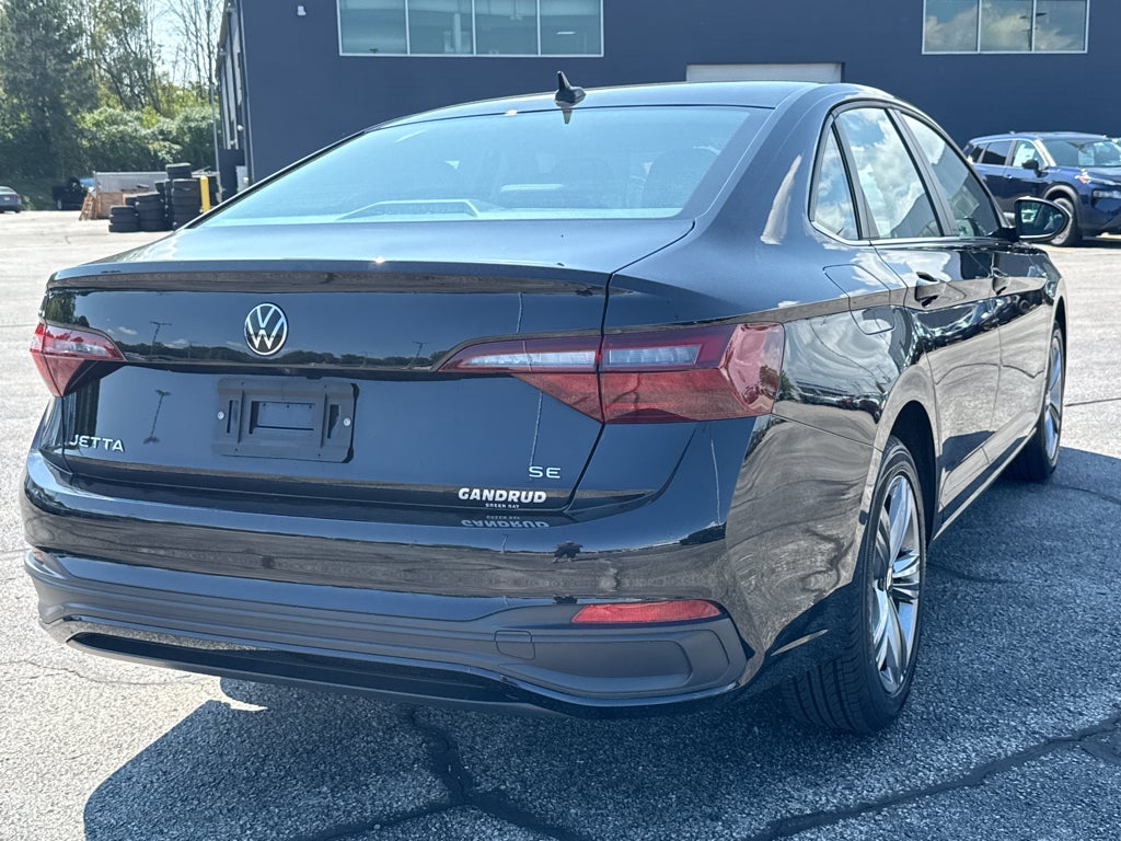 2024 Volkswagen Jetta SE Auto
