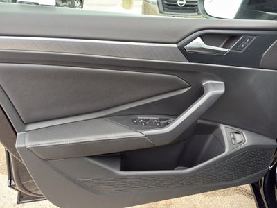 2024 Volkswagen Jetta SE Auto