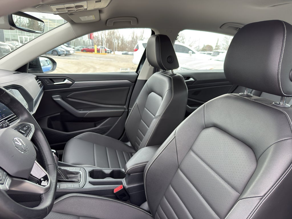 2024 Volkswagen Jetta SE Auto