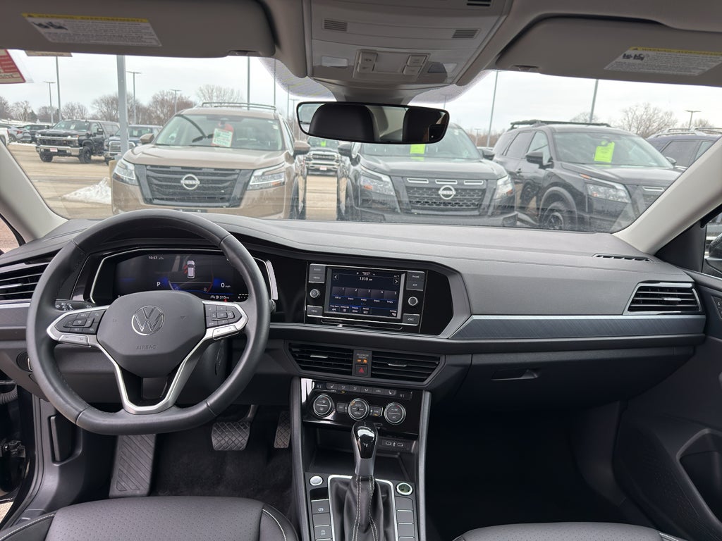 2024 Volkswagen Jetta SE Auto