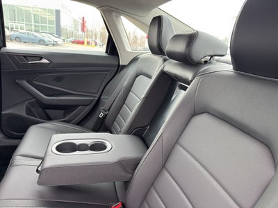 2024 Volkswagen Jetta SE Auto