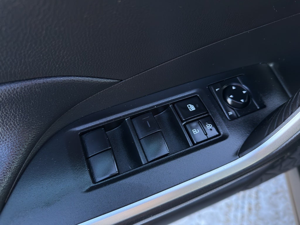 2021 Toyota RAV4 Hybrid XLE AWD (Natl)