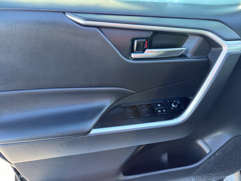 2021 Toyota RAV4 Hybrid XLE AWD (Natl)