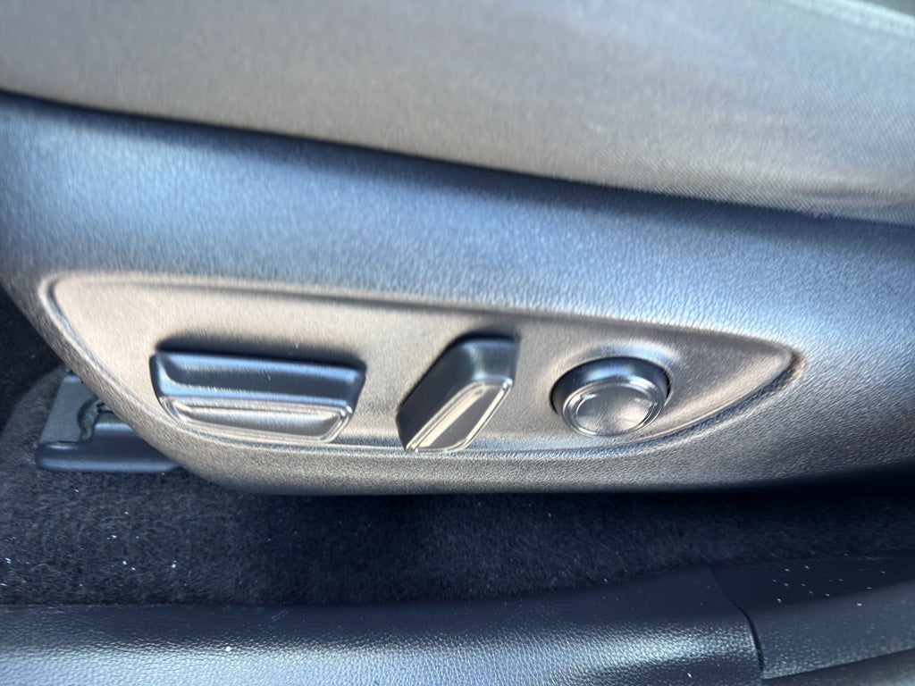 2021 Toyota RAV4 Hybrid XLE AWD (Natl)