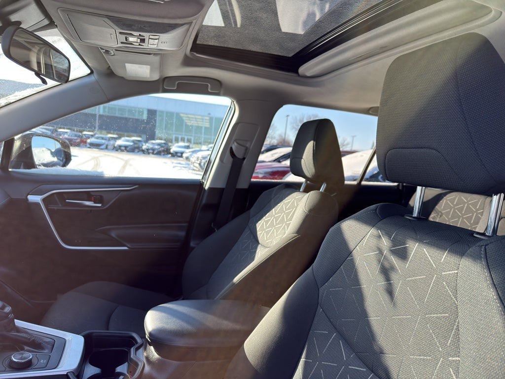 2021 Toyota RAV4 Hybrid XLE AWD (Natl)