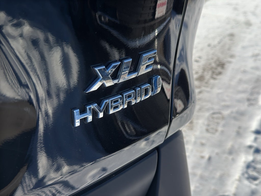 2021 Toyota RAV4 Hybrid XLE AWD (Natl)